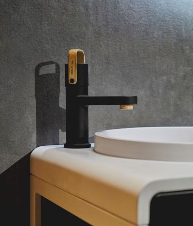 Mutassa a/az Teka LAVI mosdó csaptelep XL fekete részleteit Kép Teka LAVI mosdó csaptelep XL fekete