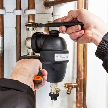 Mutassa a/az Fernox TF1 Sigma 1˝ mágneses iszapleválasztó részleteit Kép Fernox TF1 Sigma 1˝ mágneses iszapleválasztó