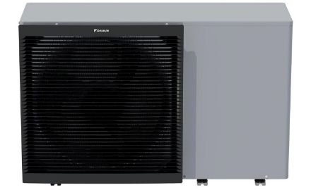 Mutassa a/az Daikin Altherma 3 fűtési/hűtési levegő-víz monoblokkos hőszivattyú, 9 kW-os teljesítmény, 3 kW-os fűtőpatronnal, háromfázisú részleteit Kép Daikin Altherma 3 fűtési/hűtési levegő-víz monoblokkos hőszivattyú, 9 kW-os teljesítmény, 3 kW-os fűtőpatronnal, háromfázisú