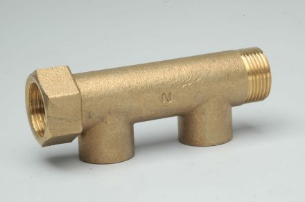 Mutassa a/az 3/4˝ osztó-gyűjtő, 2*1/2˝ belső menettel, réz részleteit Kép 3/4˝ osztó-gyűjtő, 2*1/2˝ belső menettel, réz