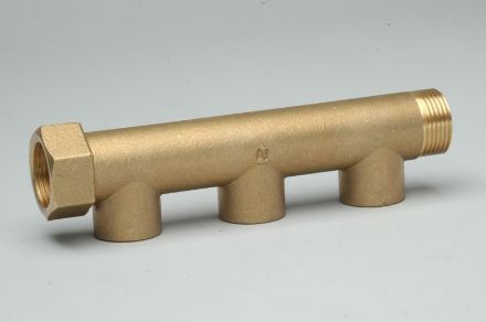 Mutassa a/az 1˝ osztó-gyűjtő, 3*1/2˝ külső menettel, réz részleteit Kép 1˝ osztó-gyűjtő, 3*1/2˝ külső menettel, réz