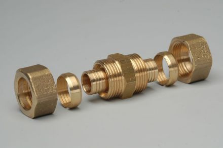 Mutassa a/az 20*20mm padlófűtéscső toldó idom, réz részleteit Kép 20*20mm padlófűtéscső toldó idom, réz