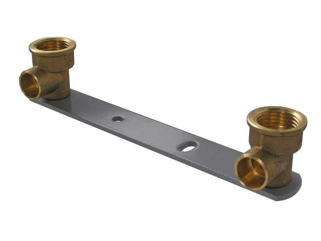 Kép 1/2˝-15mm szerelt 153mm sárgaréz falikorong