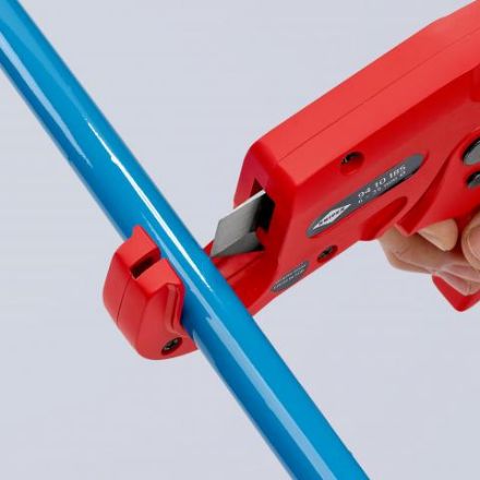 Mutassa a/az Knipex műanyagcső vágó 6,0 - 35,0 O mm (185 mm) részleteit Kép Knipex műanyagcső vágó 6,0 - 35,0 O mm (185 mm)