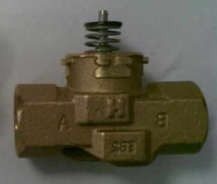 Mutassa a/az Honeywell VCZAJ1100/U egyutú szabályozó/zónaszelep részleteit Kép Honeywell VCZAJ1100/U egyutú szabályozó/zónaszelep