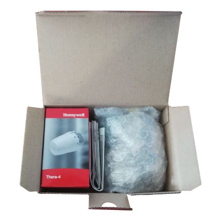 Mutassa a/az Honeywell G3/4˝-KM termosztatikus radiátorszelep SZETT - eurokónuszos, sarok (T3001W0+V2060EK5+V2427E) részleteit Kép Honeywell G3/4˝-KM termosztatikus radiátorszelep SZETT - eurokónuszos, sarok (T3001W0+V2060EK5+V2427E)