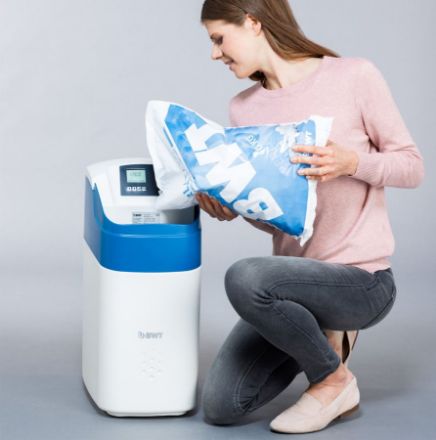 Mutassa a/az BWT Perla Silk Smart M vízlágyító berendezés részleteit Kép BWT Perla Silk Smart M vízlágyító berendezés