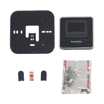 Mutassa a/az Ariston CUBE szobatermosztát részleteit Kép Ariston CUBE szobatermosztát