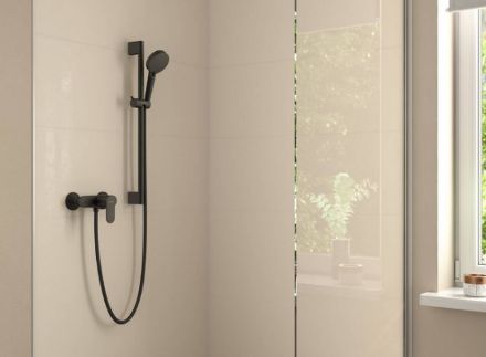 Mutassa a/az Hansgrohe Vernis Blend egykaros zuhanycsaptelep falsíkon kívüli szereléshez, matt fekete részleteit Kép Hansgrohe Vernis Blend egykaros zuhanycsaptelep falsíkon kívüli szereléshez, matt fekete