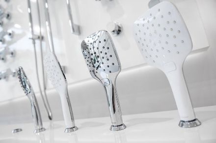 Mutassa a/az Ravak 958.10 Air kézi zuhanyfej, lapos - 3 funkció, 120mm (84-X07P349) részleteit Kép Ravak 958.10 Air kézi zuhanyfej, lapos - 3 funkció, 120mm (84-X07P349)